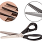 ✂️ מספריים רב‑תכליתיים עם שיניים משוננות – חותכות מספר שכבות בד, יוצרות תבנית זיגזג. פלדת אל‑חלד, אחיזה נוחה – מושלמים לקווילטינג ולתפירה! 🧵💪